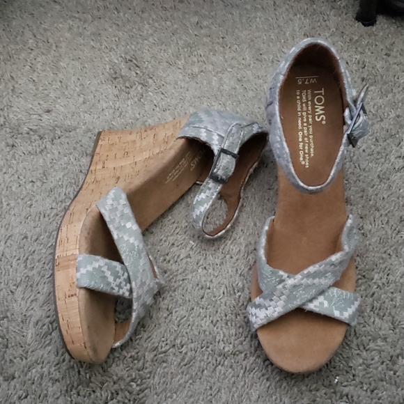 Toms Shoes - Brand new! Tom's Wedges sz 7.5